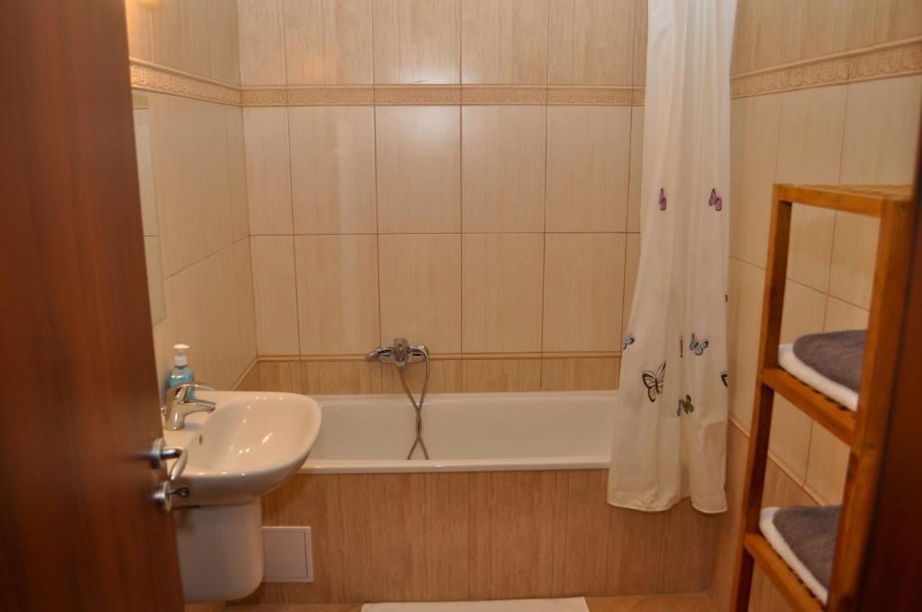 Tisza Palota Apartmanok Szeged Ruang foto
