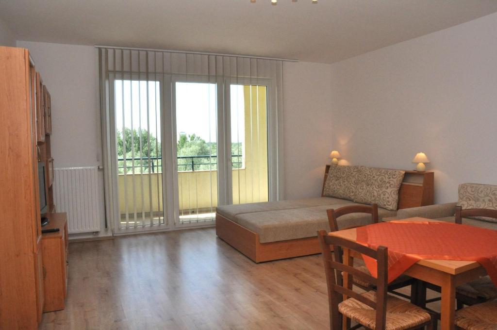 Tisza Palota Apartmanok Szeged Ruang foto