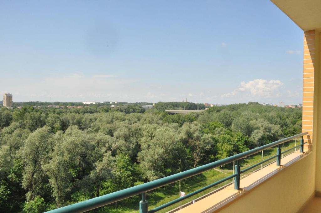 Tisza Palota Apartmanok Szeged Ruang foto