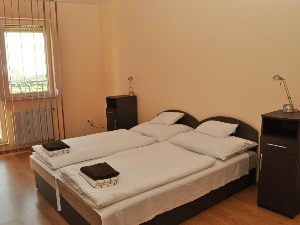 Tisza Palota Apartmanok Szeged Ruang foto